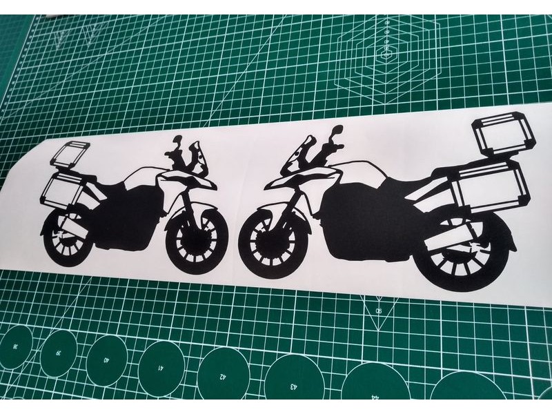 Silhuetas Benelli TRK251